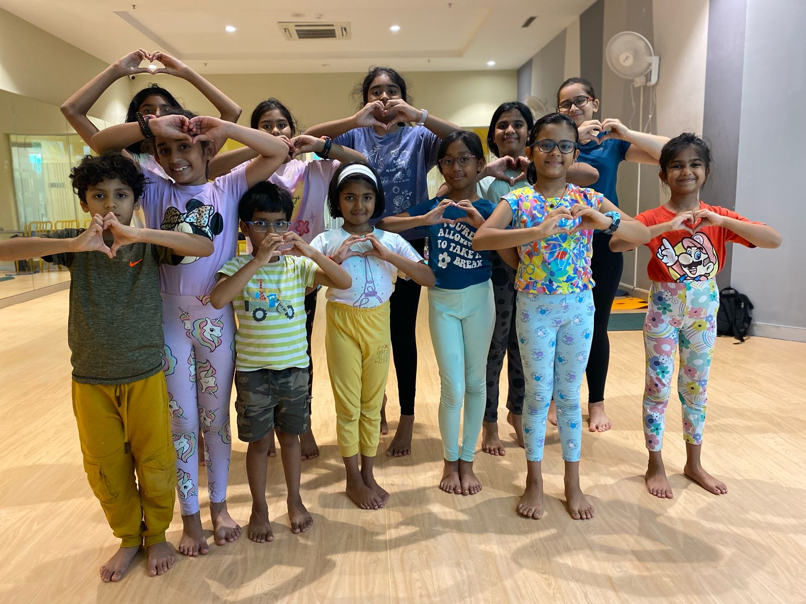 Kids meditating